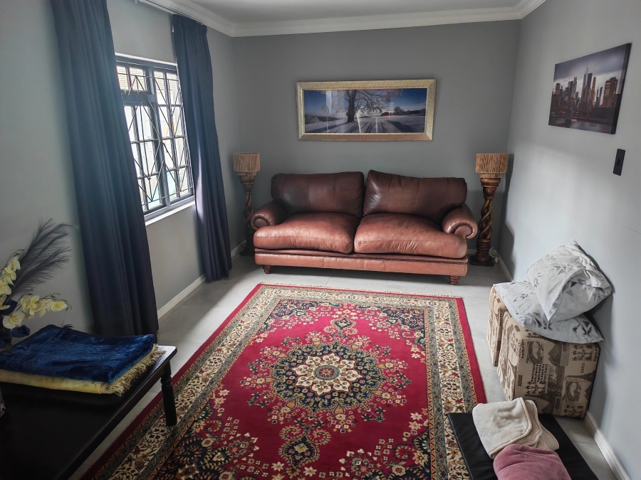 4 Bedroom Property for Sale in Gustrouw Western Cape